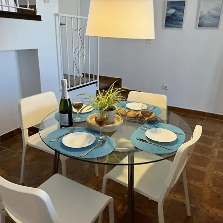 Villa Paradise - Margot *
